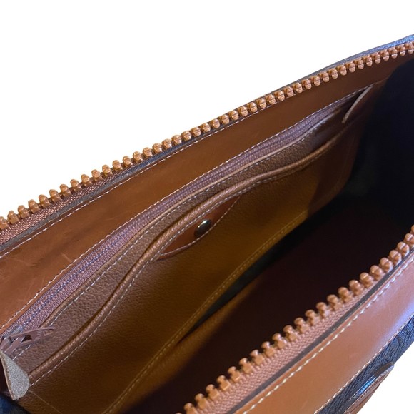 Dooney & Bourke 2 Duck Black Tan All Weather Leather Crossbody Bag - Picture 13 of 15